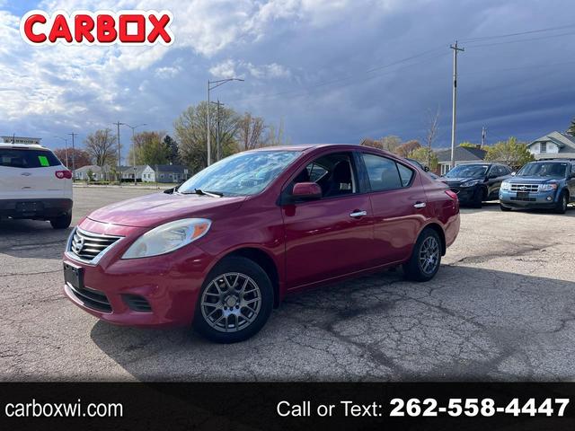 Red 2014 Nissan Versa 1.6 S Plus Sedan Front-Wheel Drive Continuously Variable Transmission