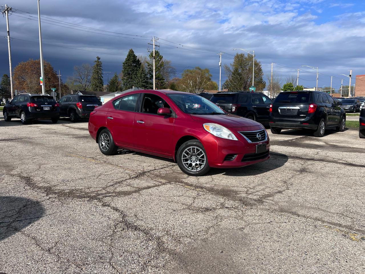 Nissan Versa 1.6 S Plus 2014
