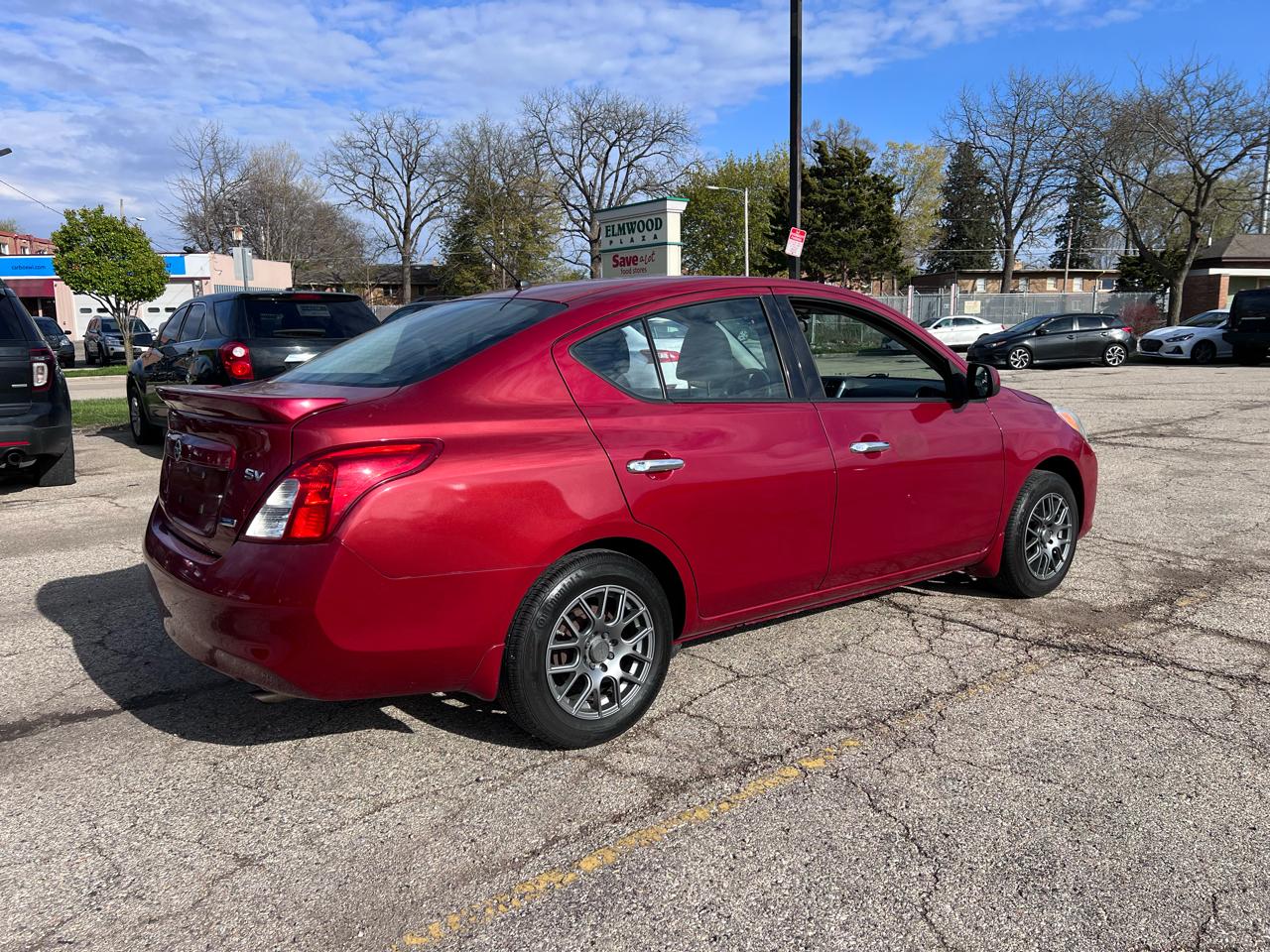 Nissan Versa 1.6 S Plus 2014