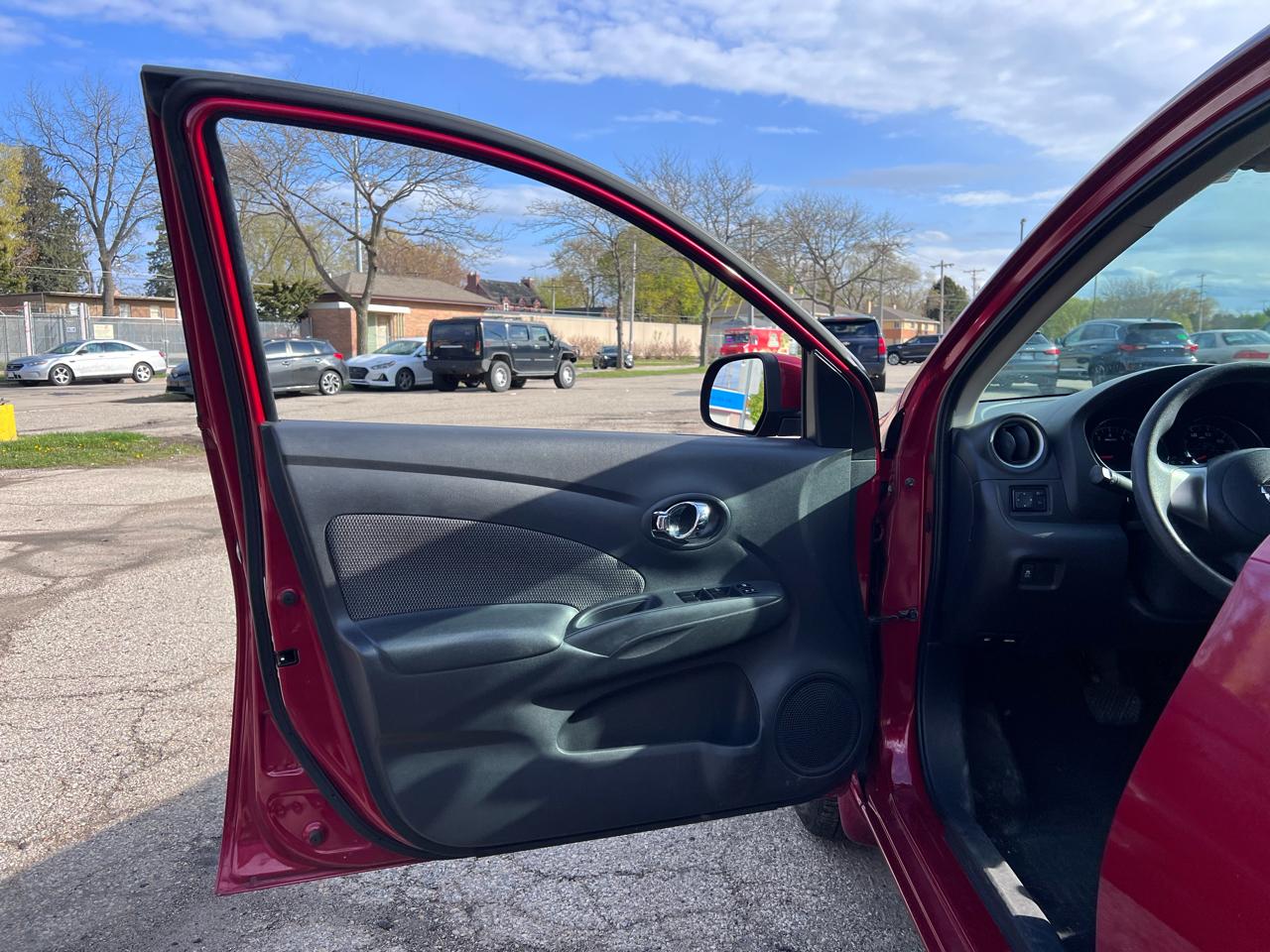 Nissan Versa 1.6 S Plus 2014
