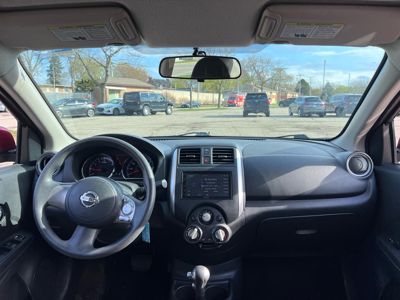 Nissan Versa 1.6 S Plus 2014
