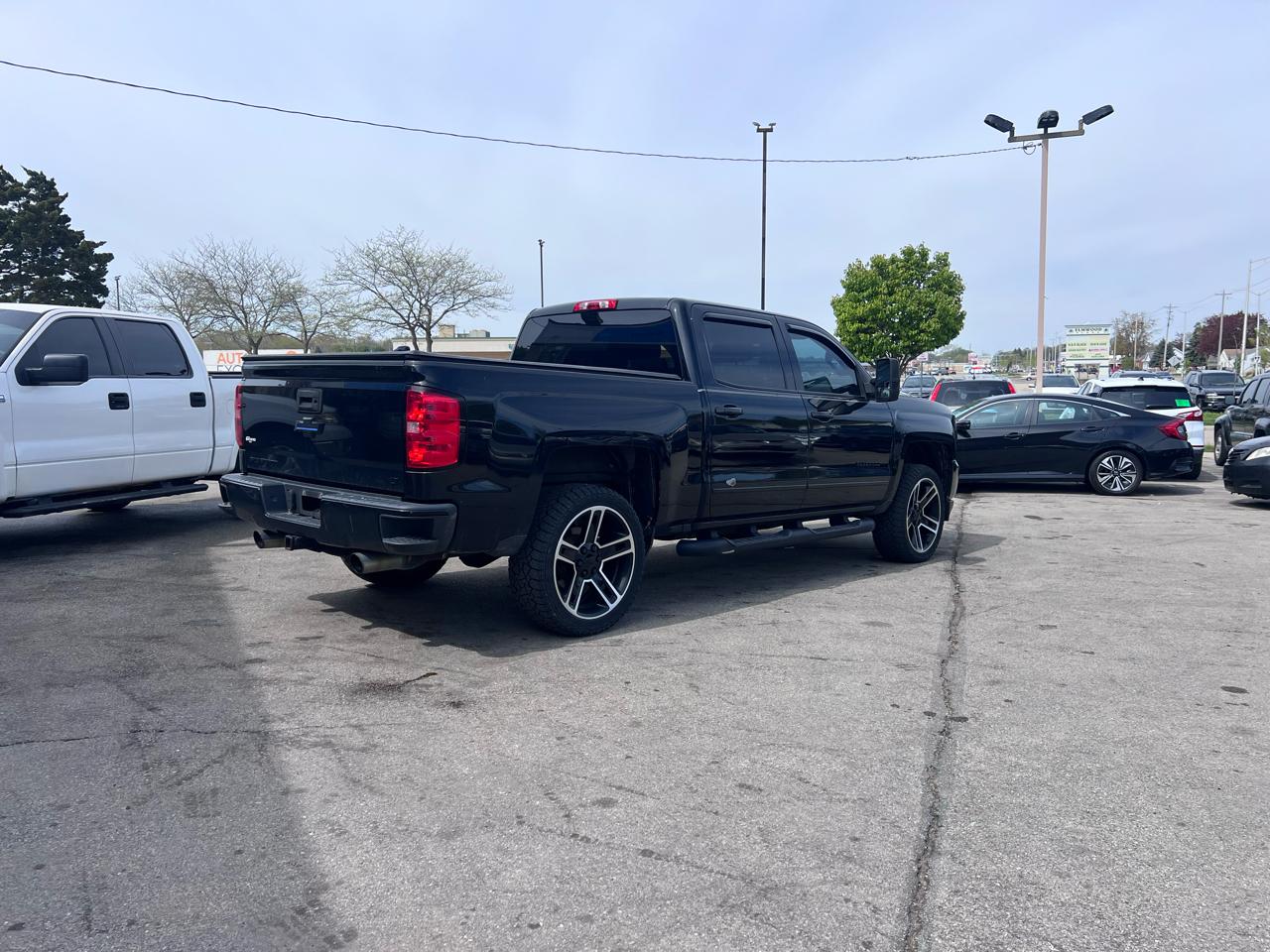 Chevrolet Silverado 1500 LT Z71 Crew Cab 4WD 2018
