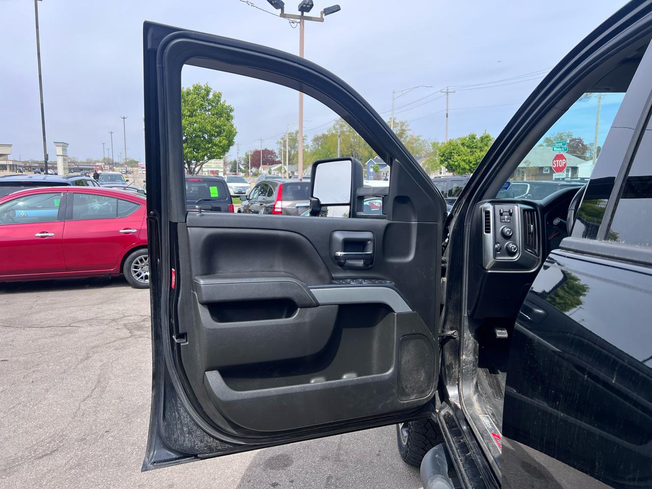 Chevrolet Silverado 1500 LT Z71 Crew Cab 4WD 2018