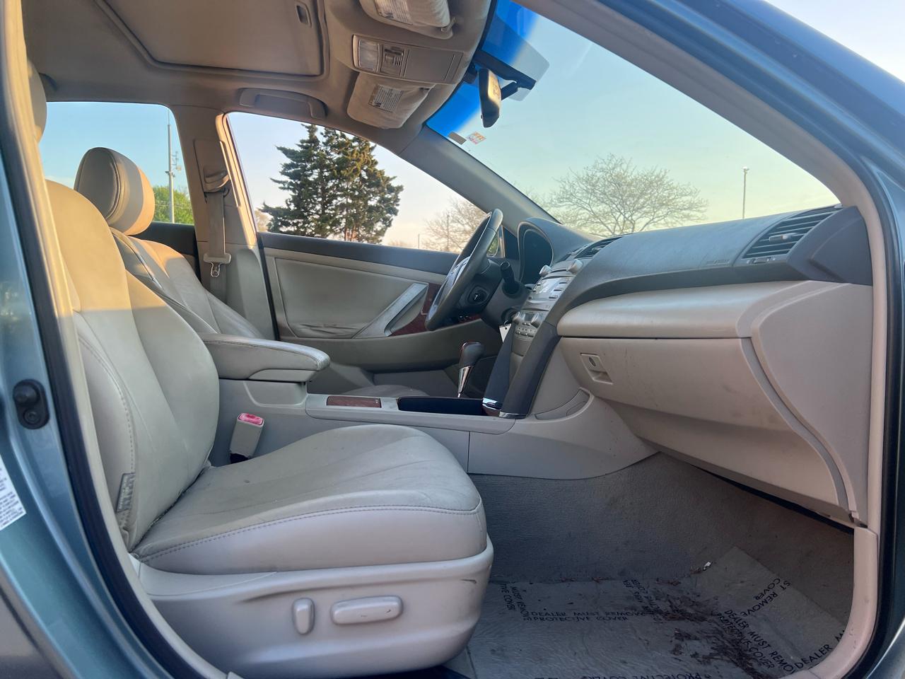 Toyota Camry LE V6 6-Spd AT 2009