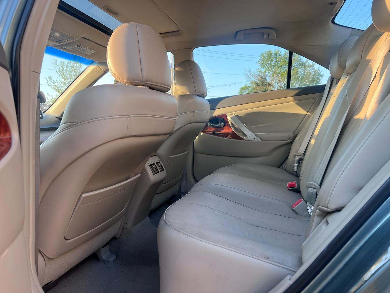 Toyota Camry LE V6 6-Spd AT 2009