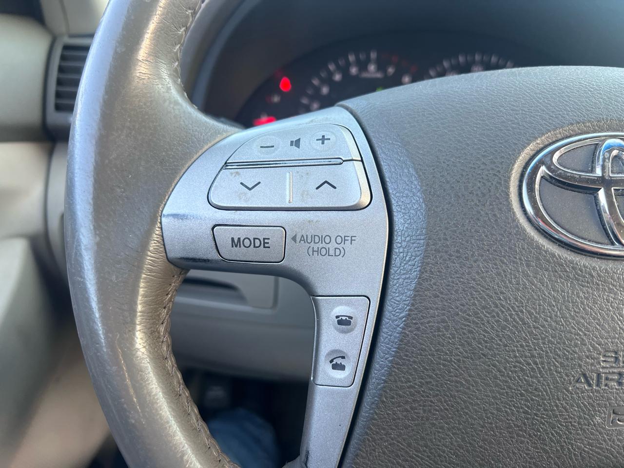 Toyota Camry LE V6 6-Spd AT 2009