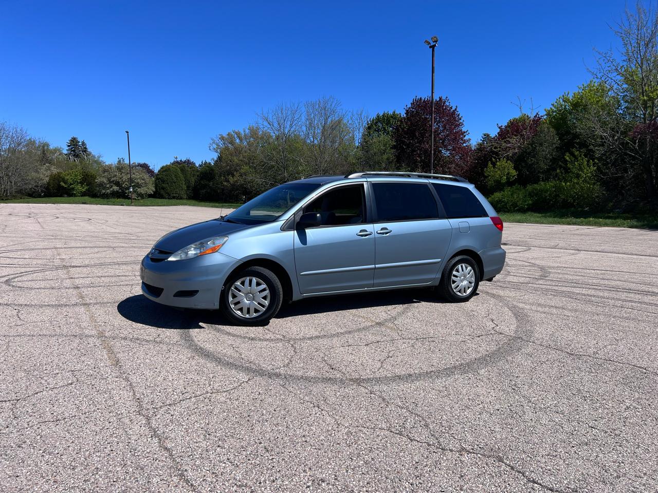 Toyota Sienna CE FWD 7-Passenger 2007