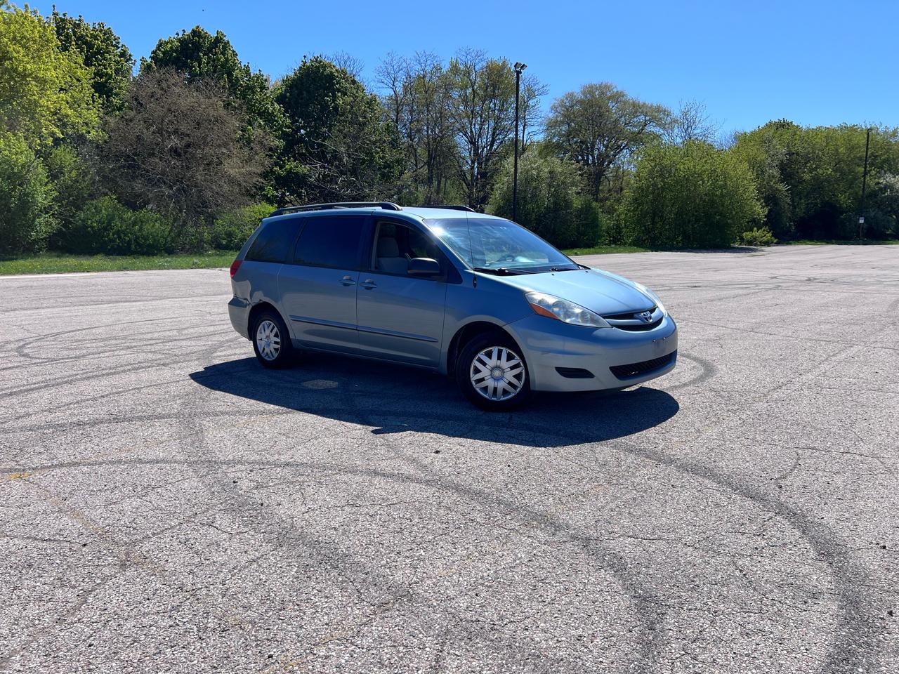 Toyota Sienna CE FWD 7-Passenger 2007