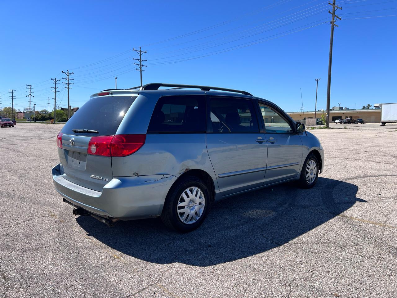 Toyota Sienna CE FWD 7-Passenger 2007