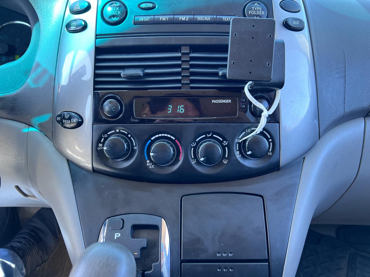 Toyota Sienna CE FWD 7-Passenger 2007