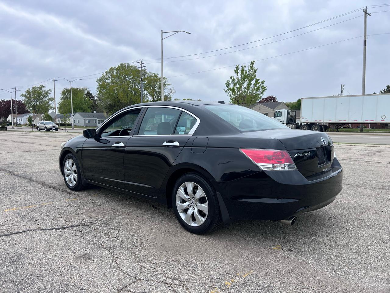 Honda Accord EX-L V-6 Sedan AT 2009