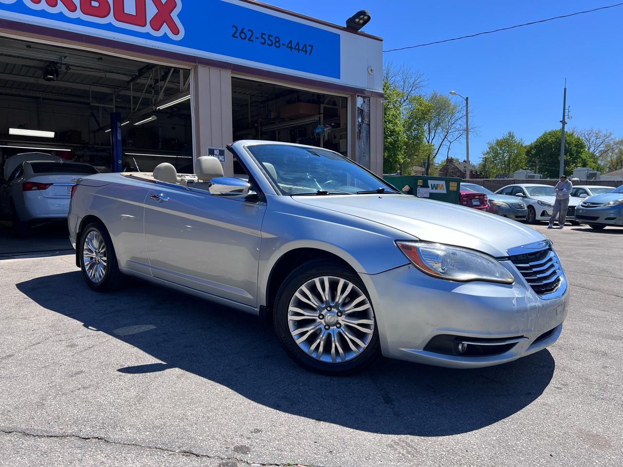 Chrysler 200 Limited Convertible 2011