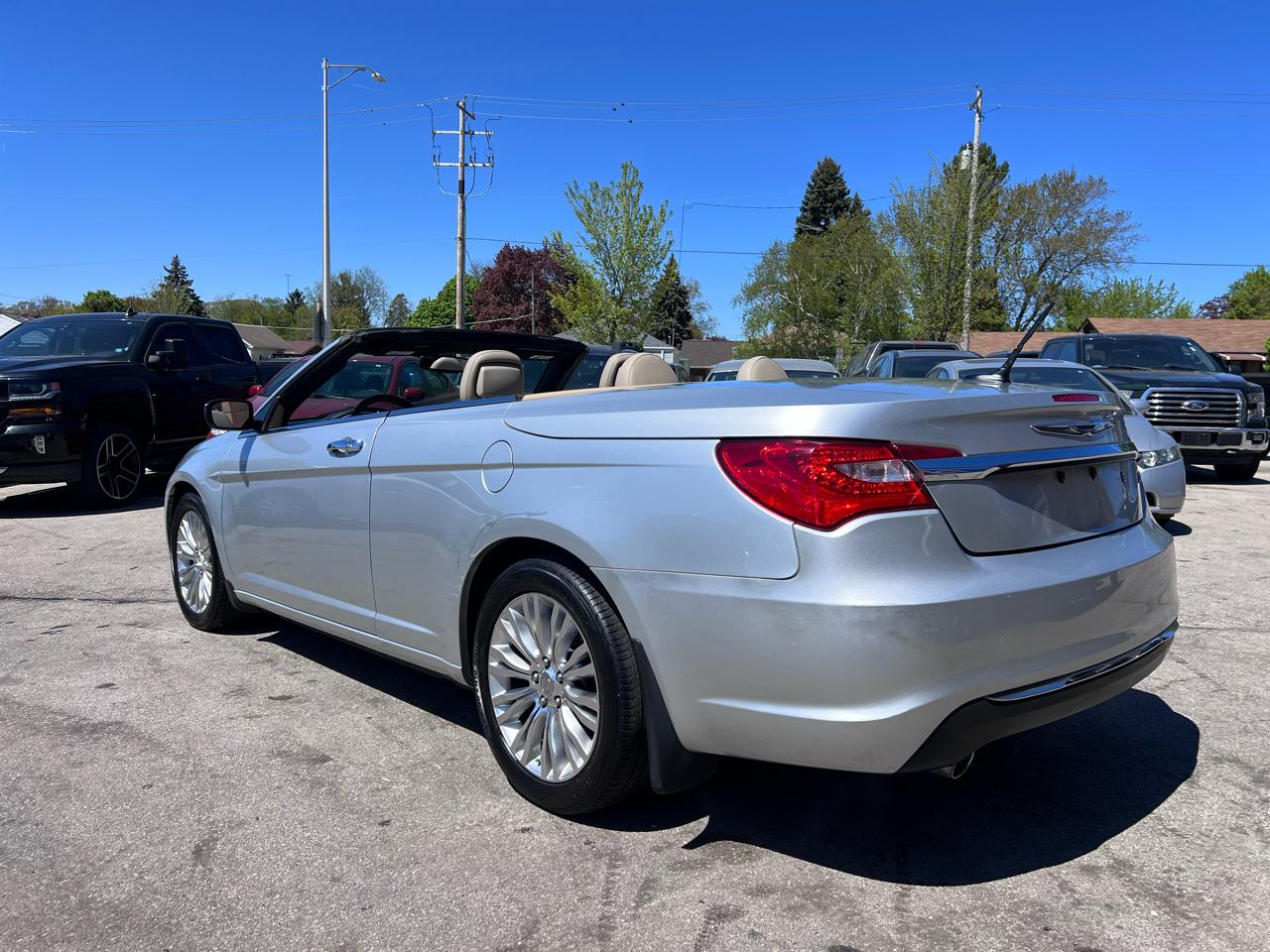 Chrysler 200 Limited Convertible 2011