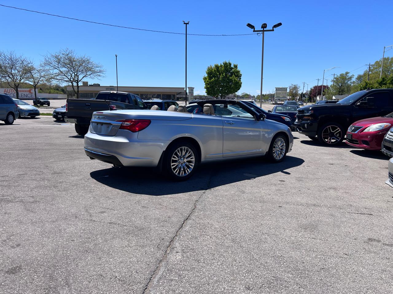 Chrysler 200 Limited Convertible 2011