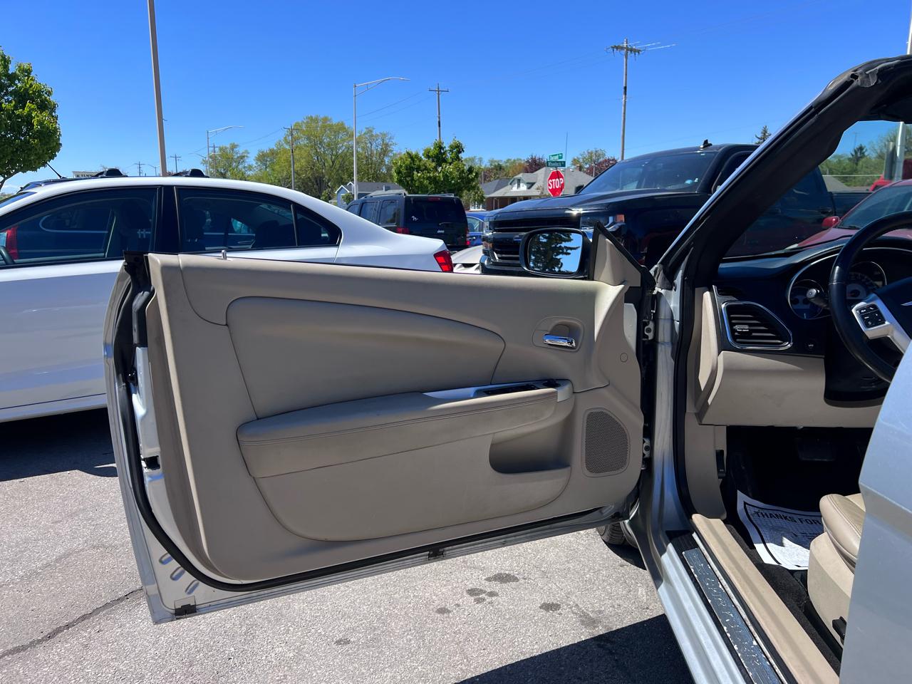 Chrysler 200 Limited Convertible 2011