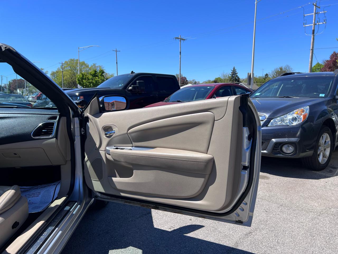 Chrysler 200 Limited Convertible 2011