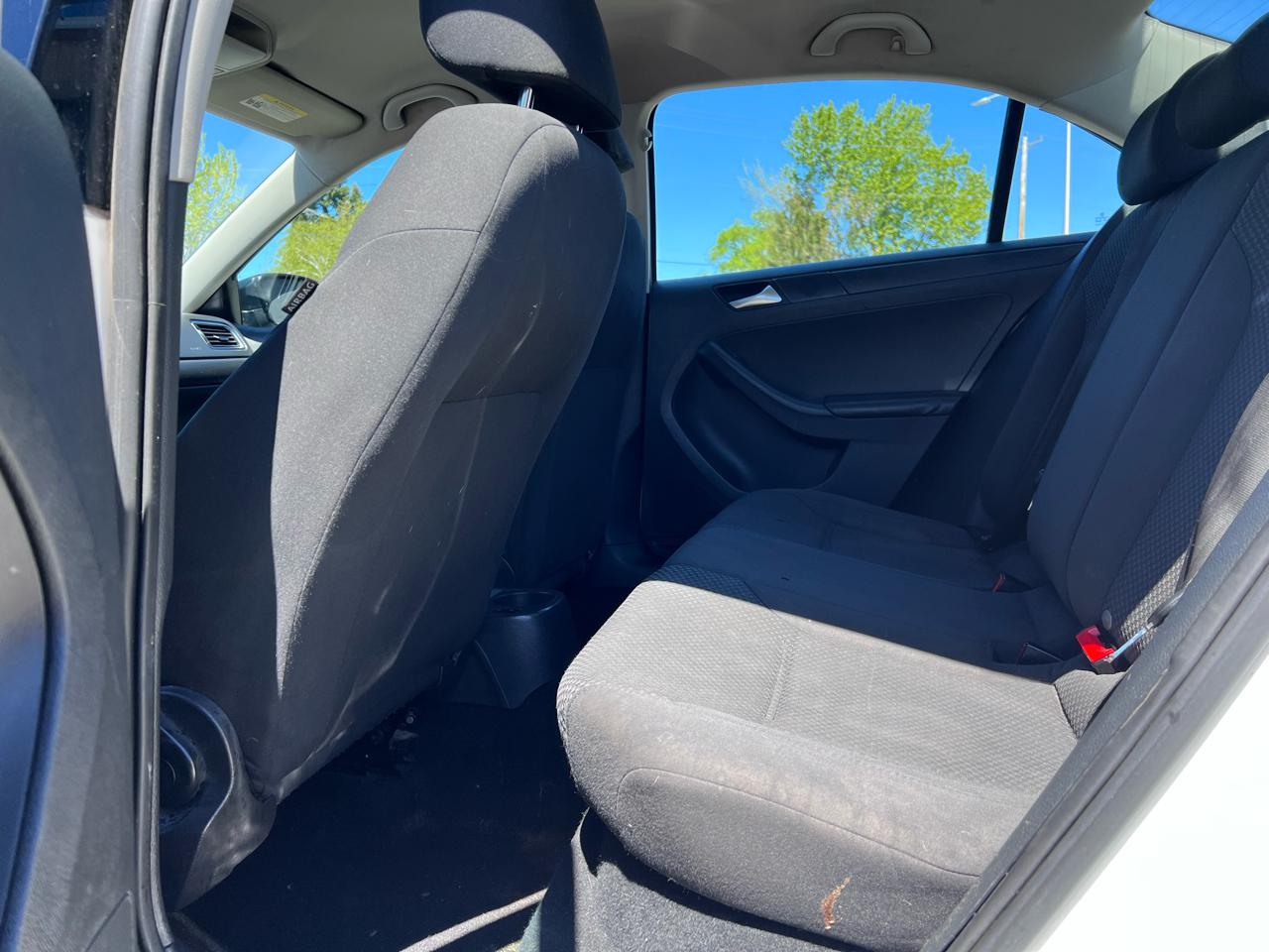 Volkswagen Jetta S 2013
