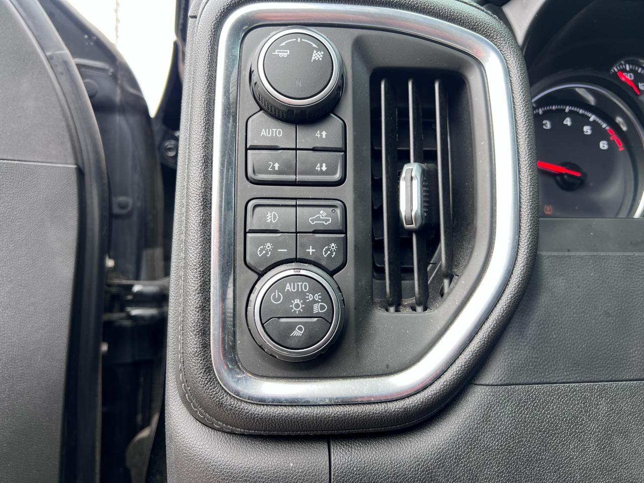 Chevrolet Silverado 1500 LT Trail Boss Crew Cab 4WD 2019