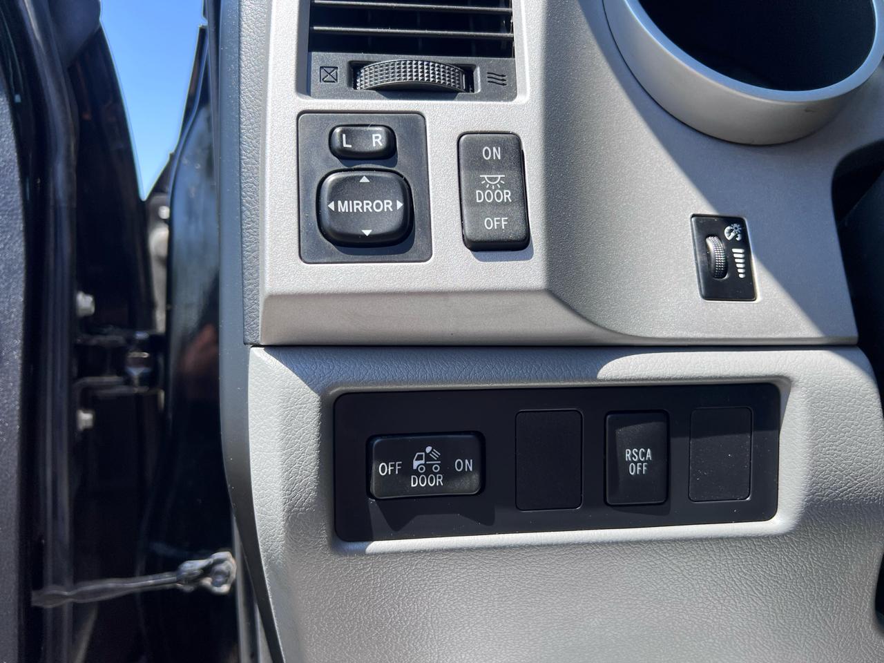 Toyota Tundra SR5 Double Cab 5.7L 4WD 2008