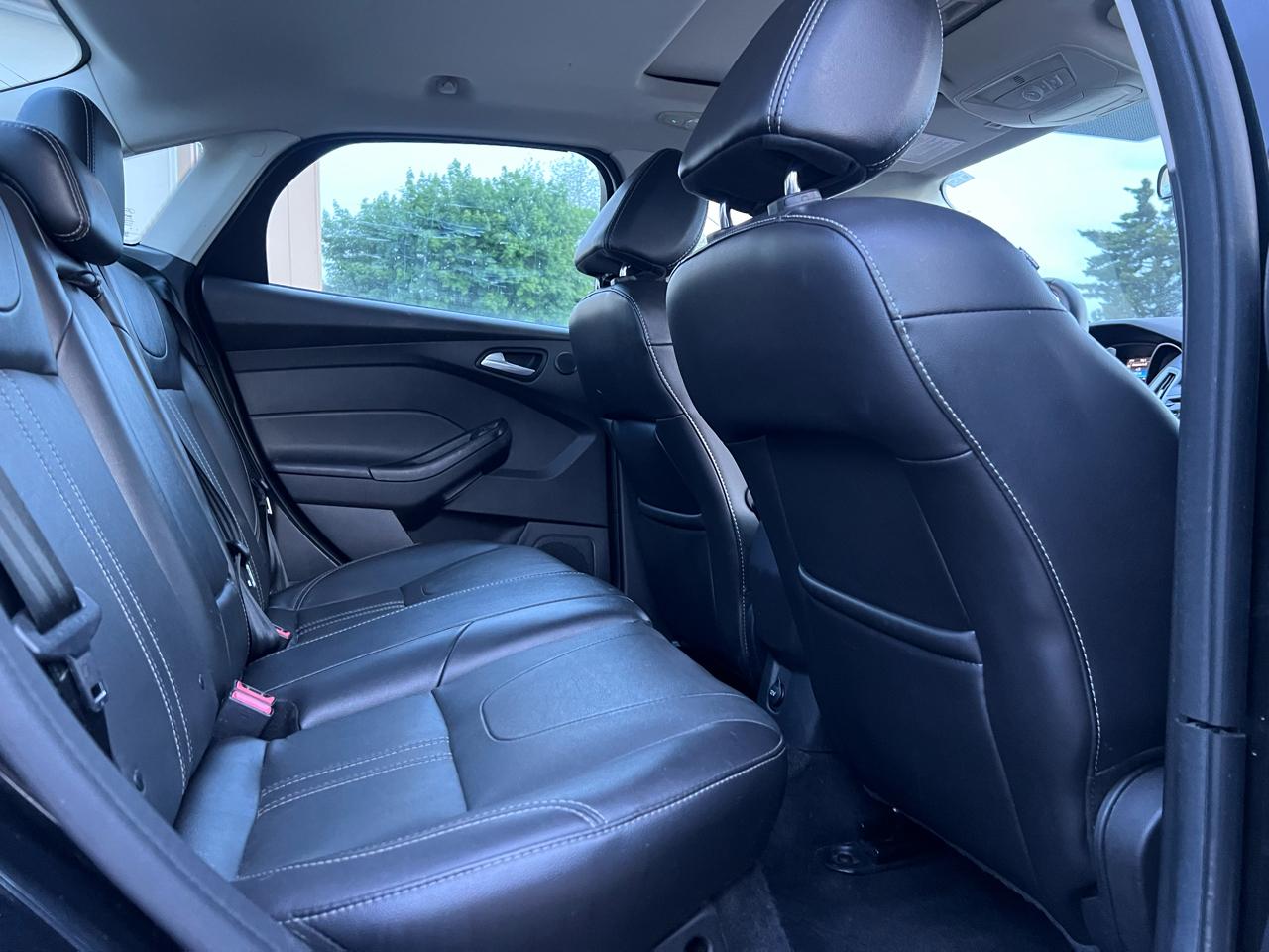 Ford Focus SE Sedan 2014
