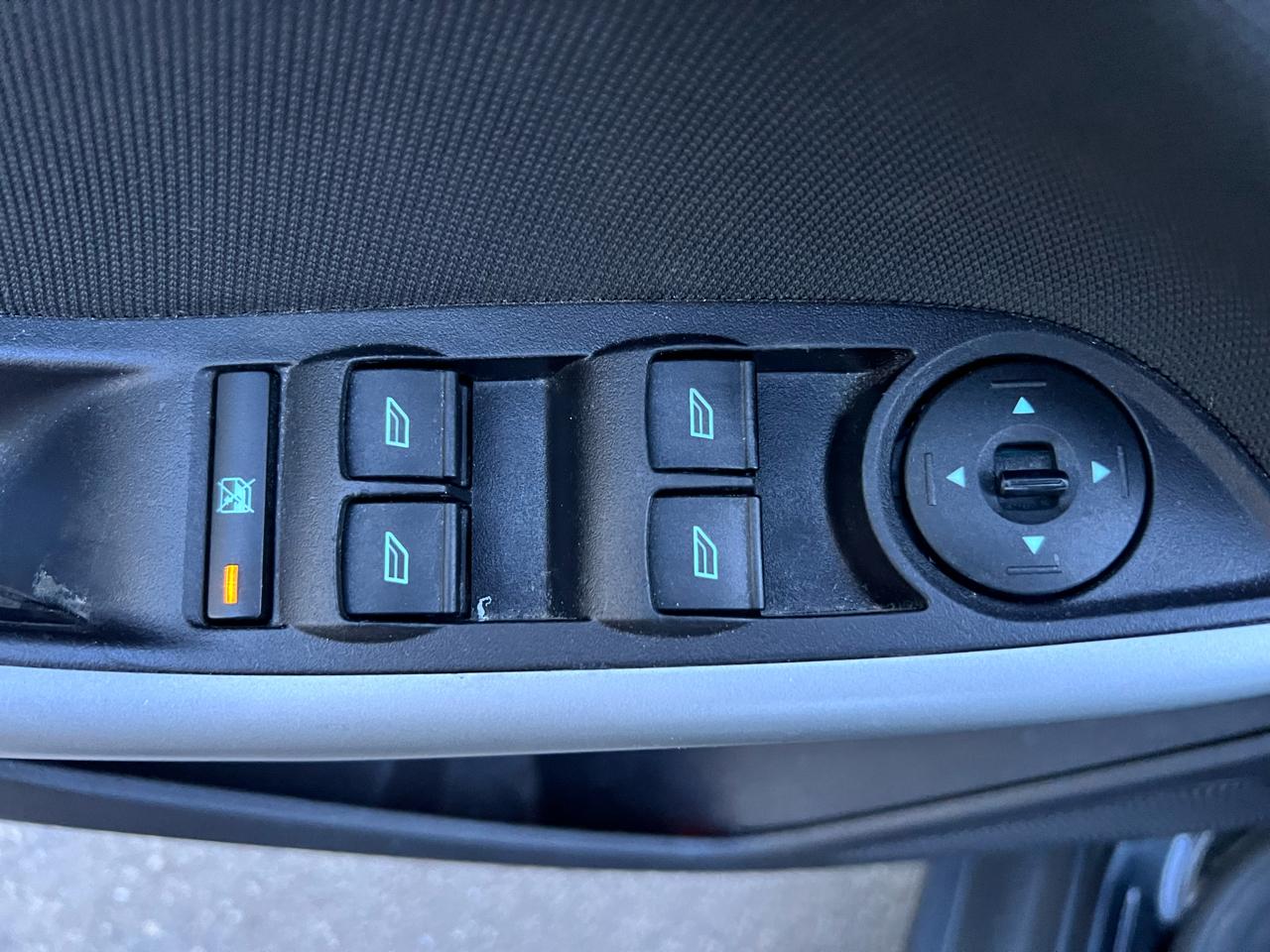 Ford Focus SE Sedan 2014