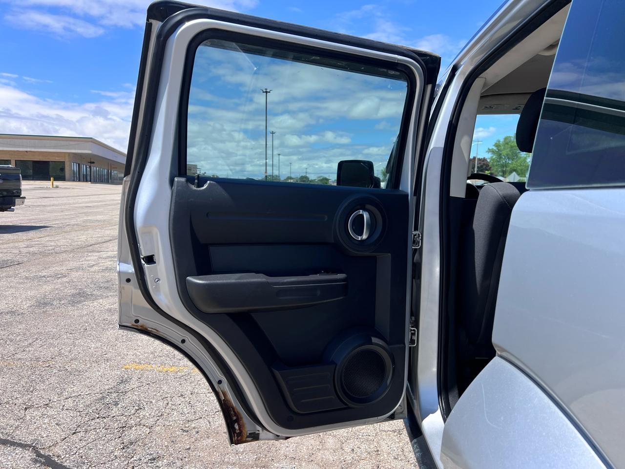 Dodge Nitro SE 4WD 2011