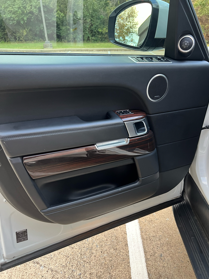 Land Rover Range Rover 5.0L V8 Supercharged 2014 Land Rover Range Rover 5.0L V8 Supercharged 2014