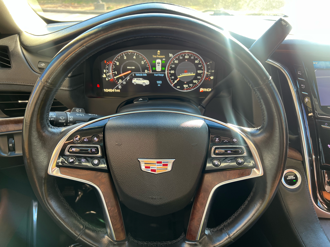 Cadillac Escalade ESV Luxury 4WD 2015