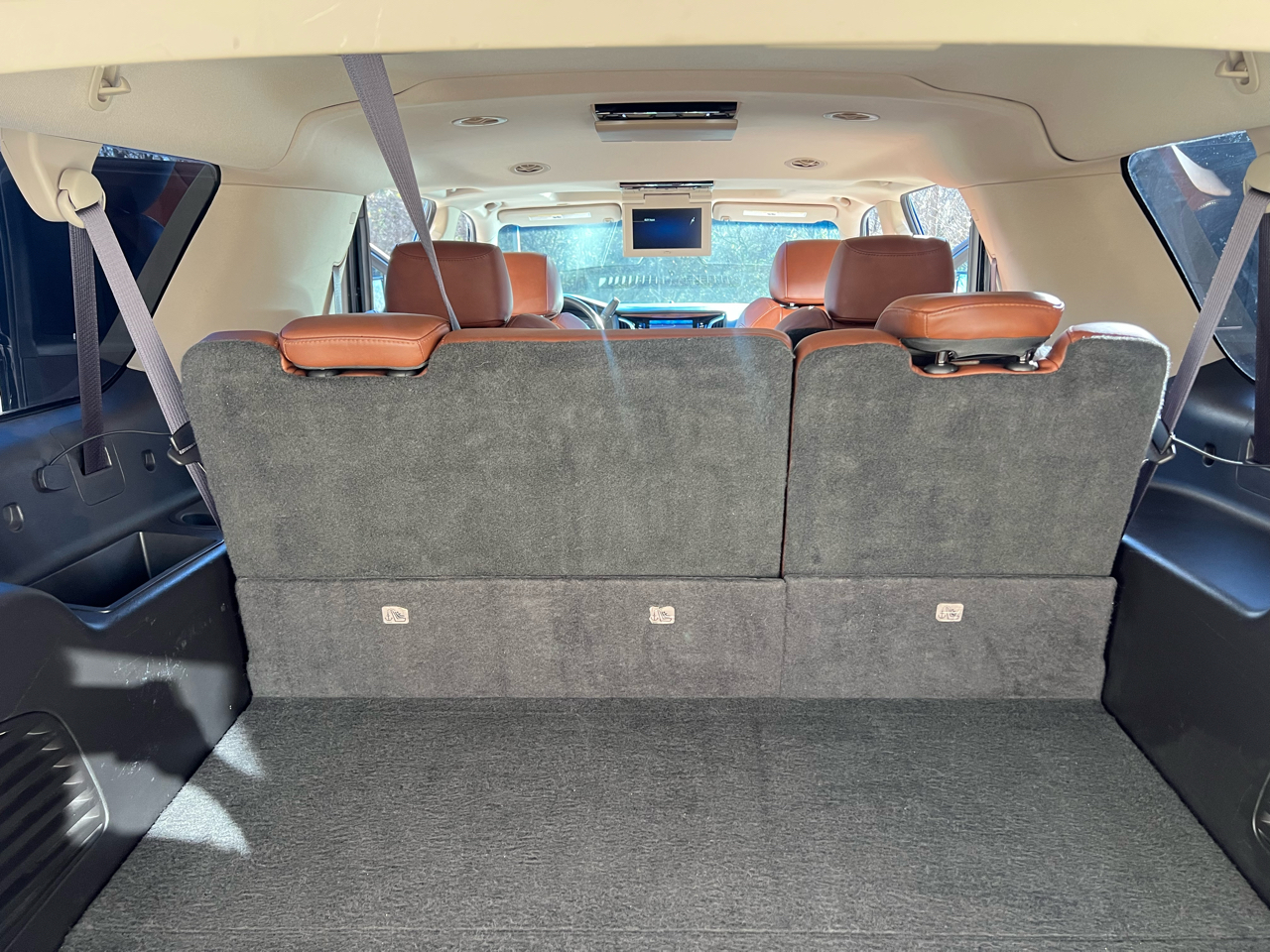 Cadillac Escalade ESV Luxury 4WD 2015