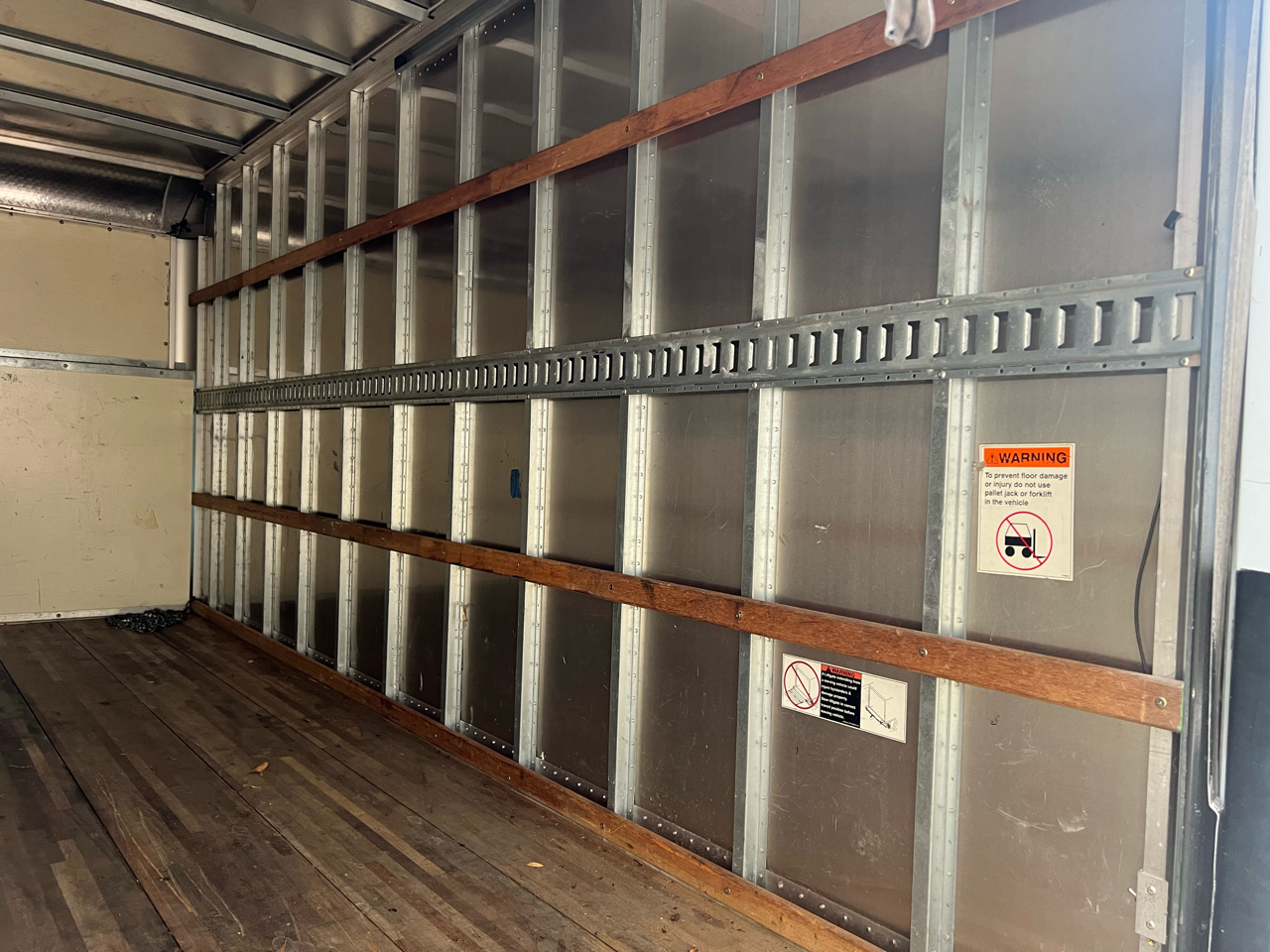 Ford Econoline E-350 Super Duty 2016