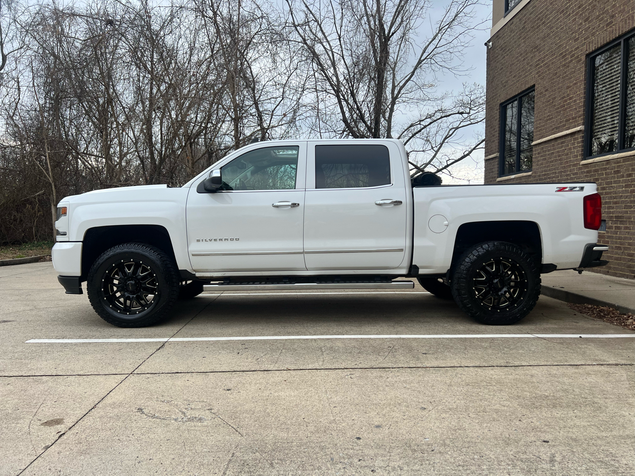 Chevrolet Silverado 1500 LTZ Crew Cab 4WD 2017