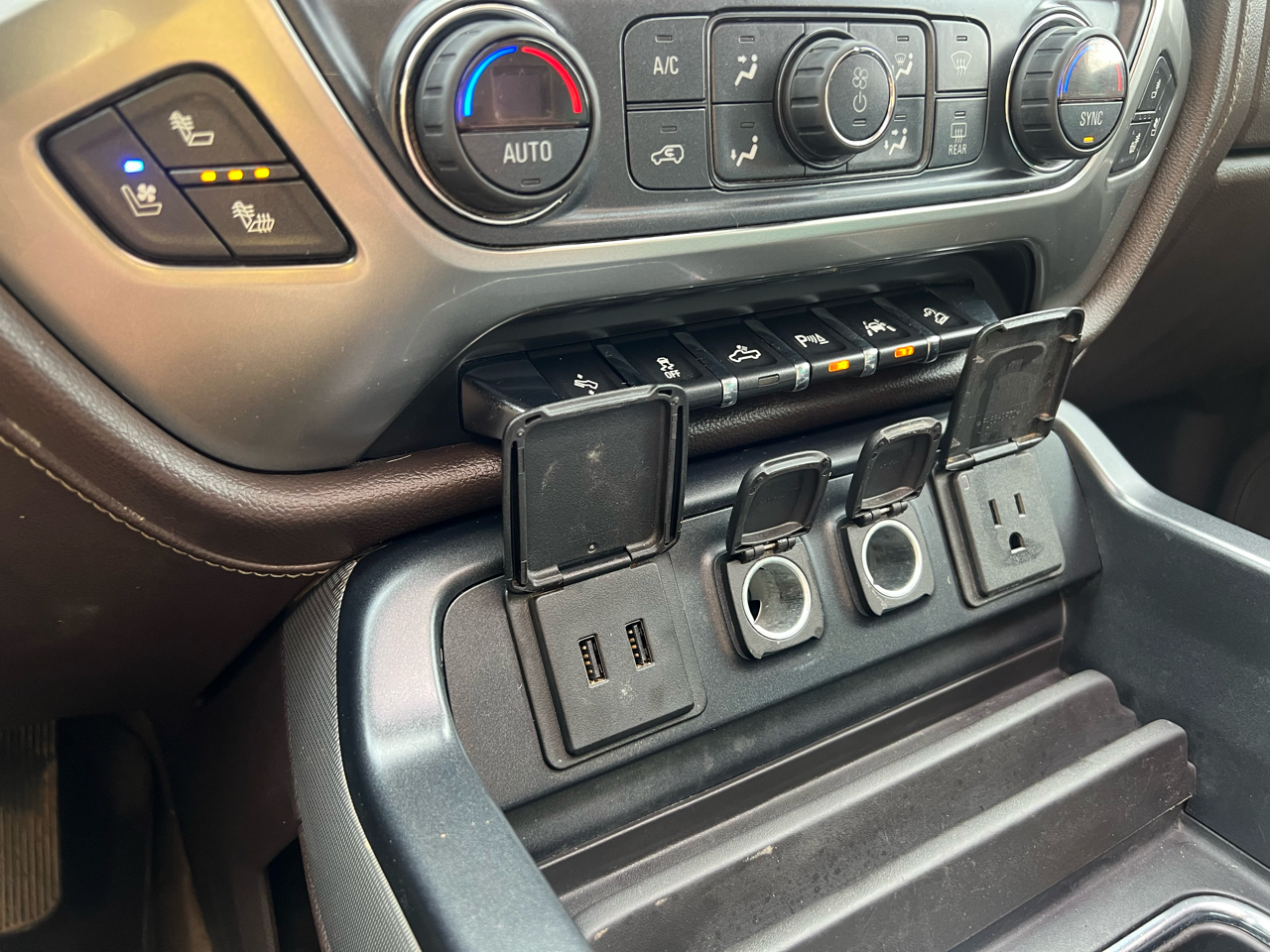 Chevrolet Silverado 1500 LTZ Crew Cab 4WD 2017