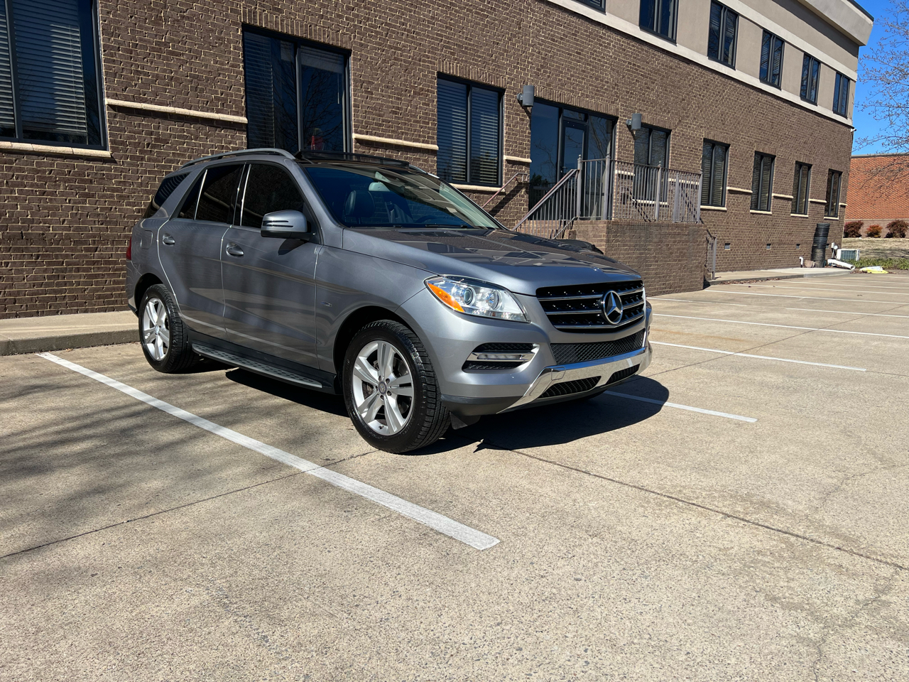 Mercedes-Benz M-Class ML350 4MATIC 2012