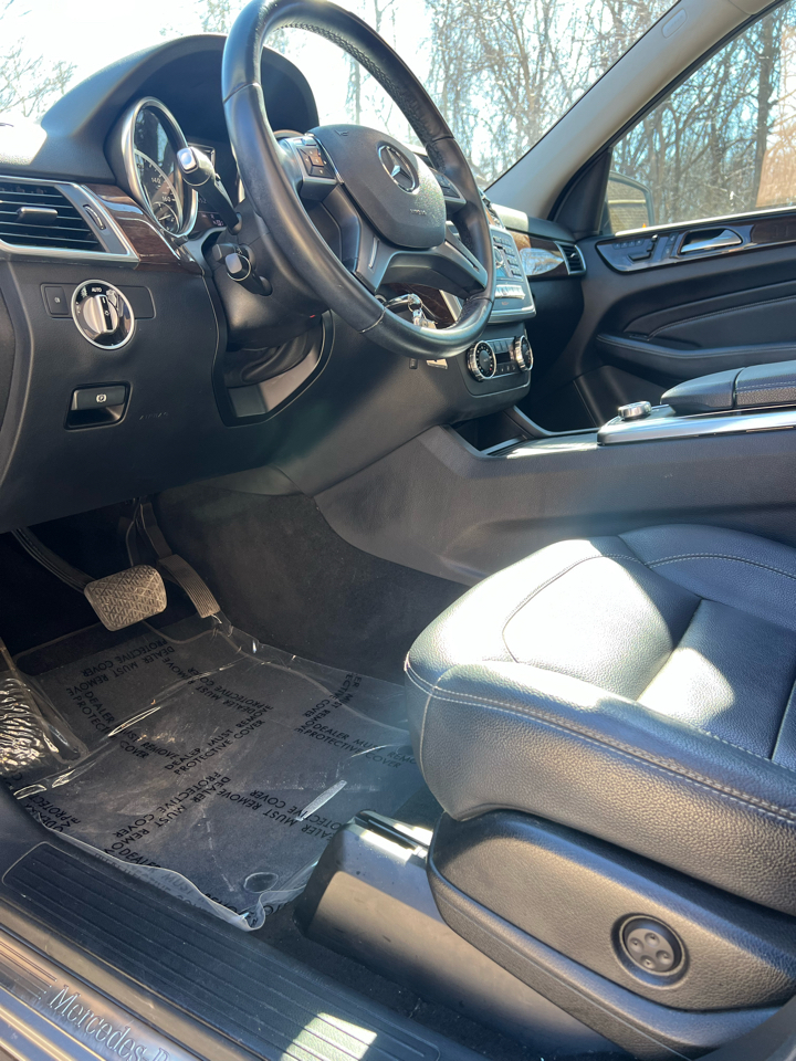 Mercedes-Benz M-Class ML350 4MATIC 2012