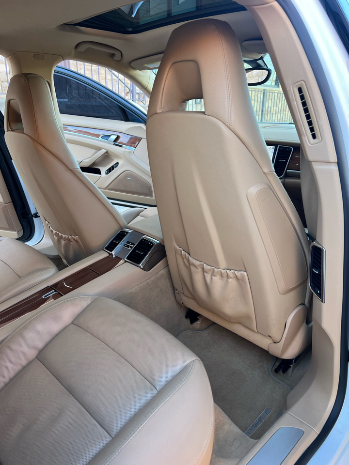 Porsche Panamera 4 2011