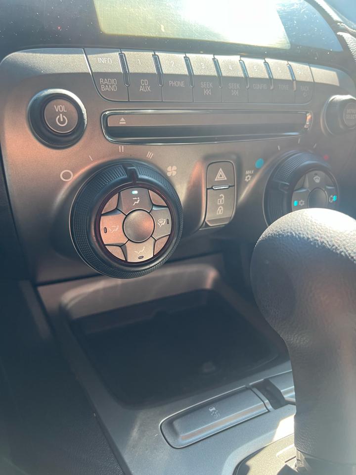 Chevrolet Camaro Coupe 1LT 2012