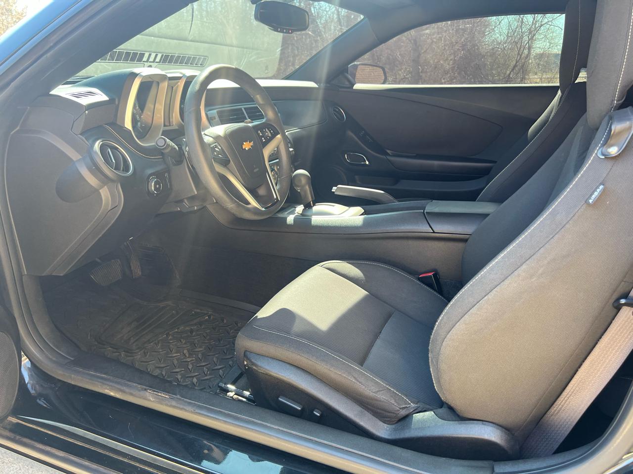 Chevrolet Camaro Coupe 1LT 2012