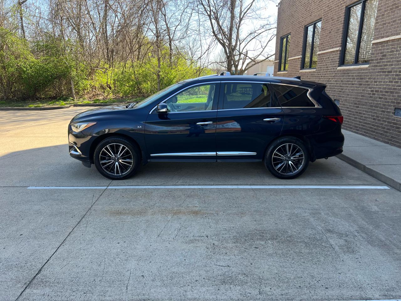 Infiniti QX60 Base AWD 2017