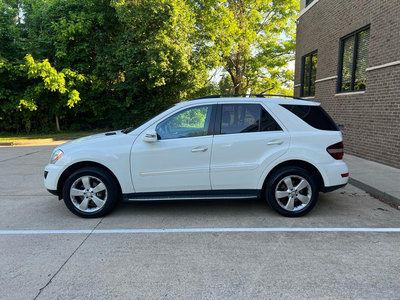 Mercedes-Benz M-Class ML350 2011