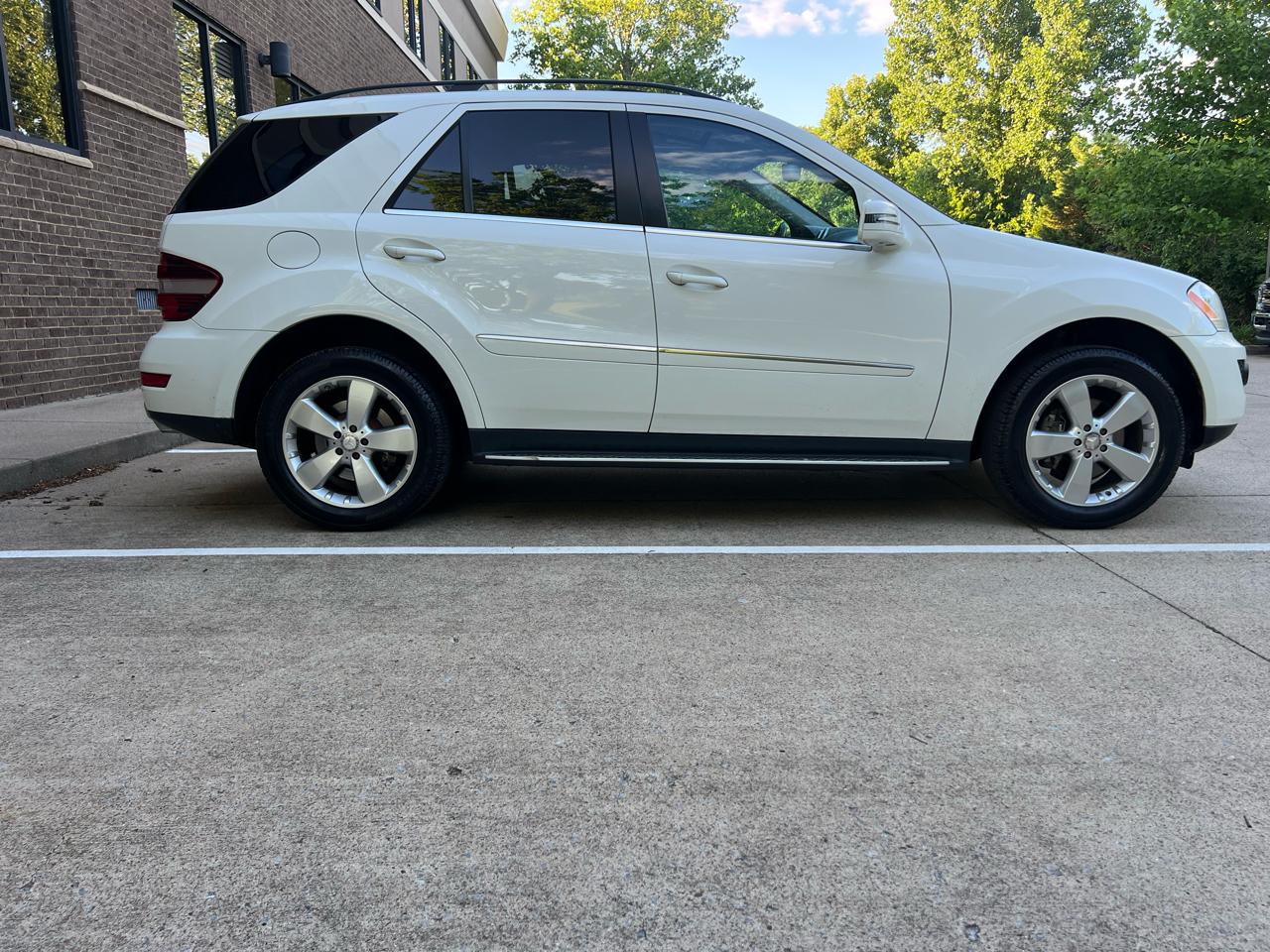 Mercedes-Benz M-Class ML350 2011
