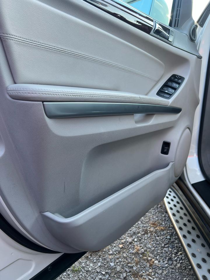 Mercedes-Benz M-Class ML350 2011