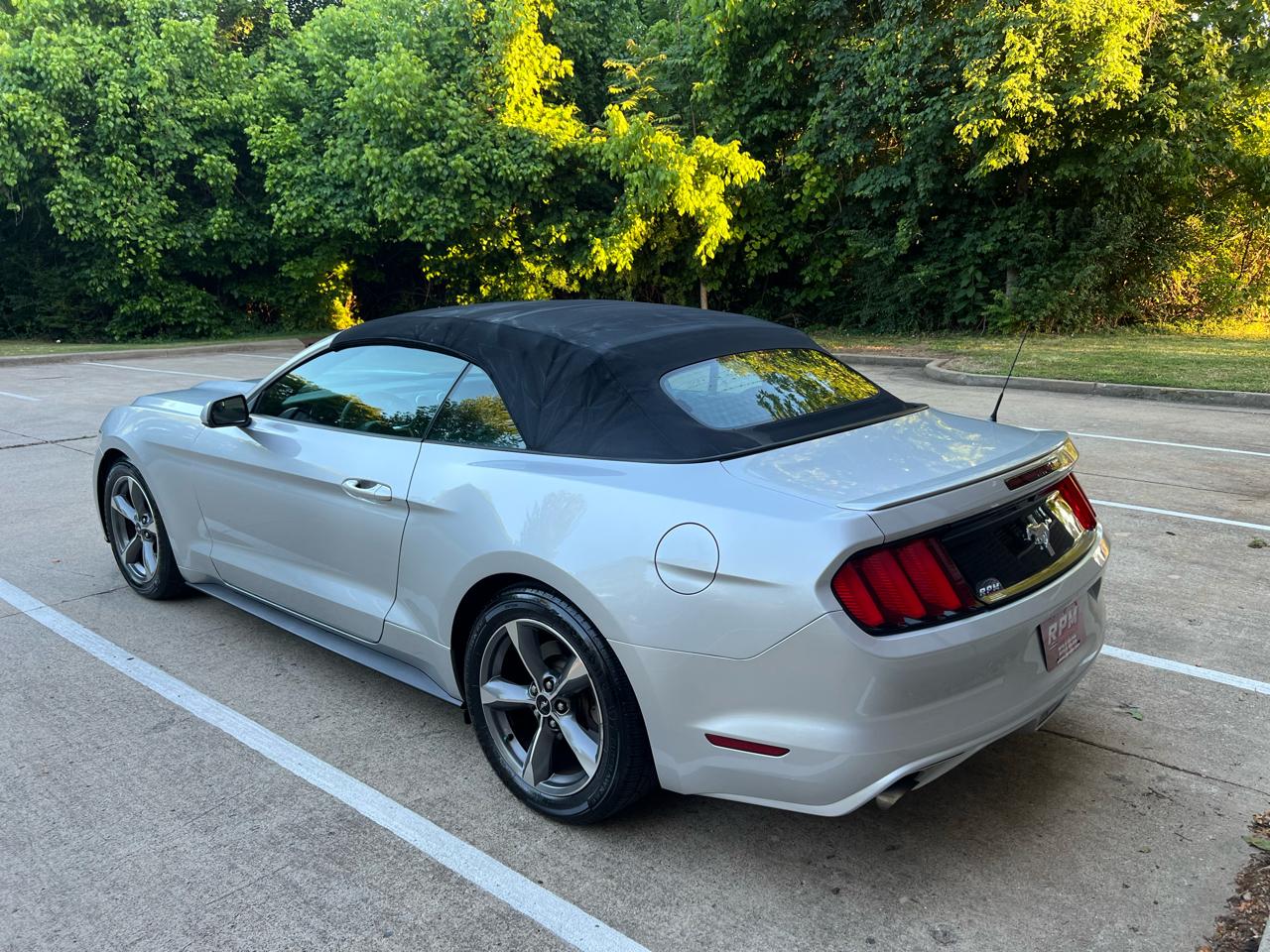 Ford Mustang V6 Convertible 2016