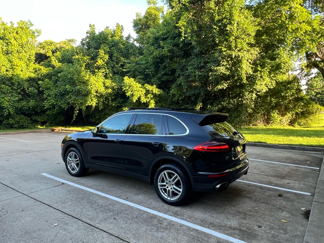 Porsche Cayenne Base 2016