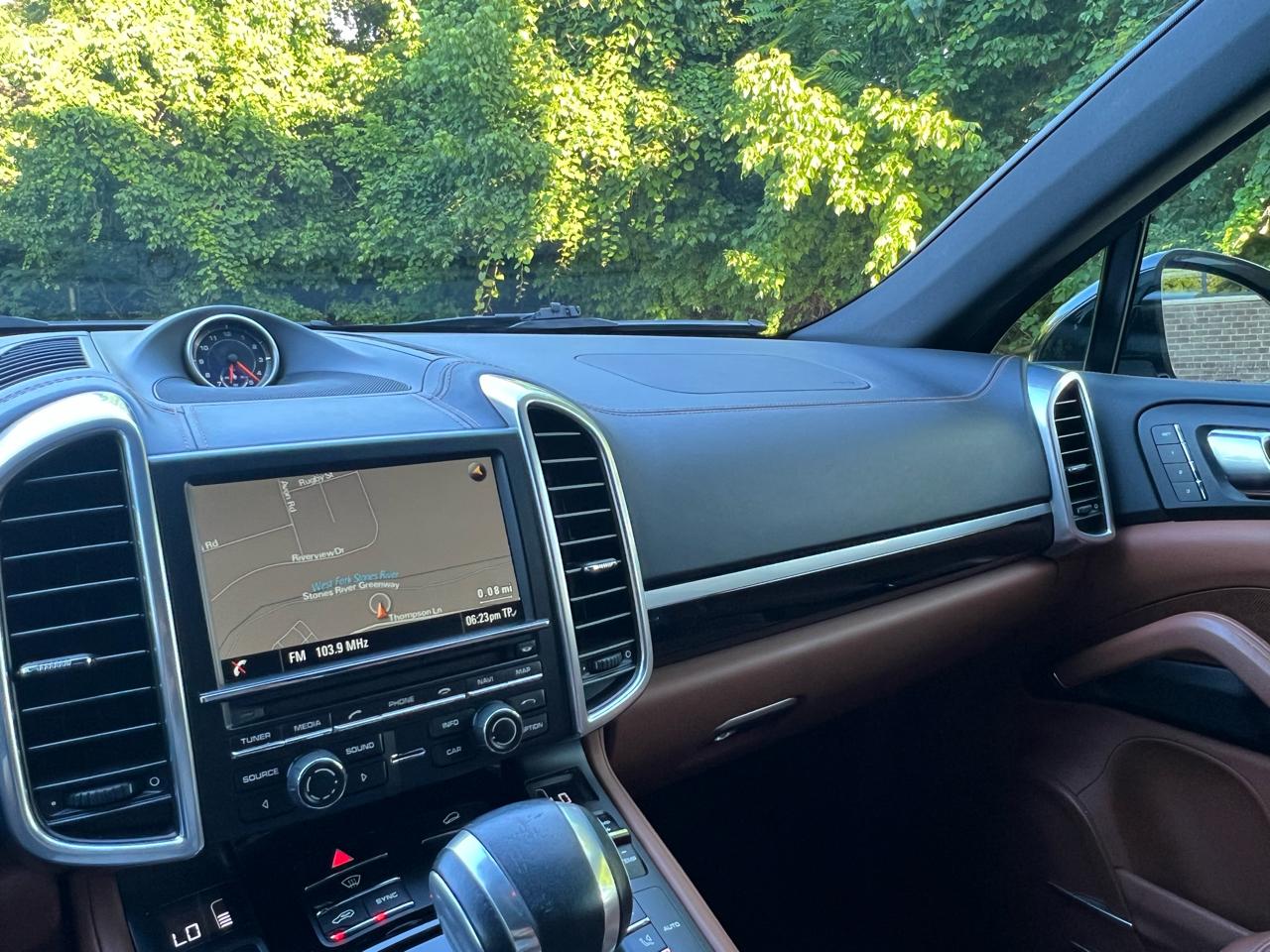 Porsche Cayenne Base 2016