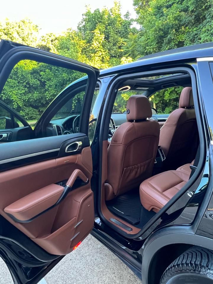 Porsche Cayenne Base 2016