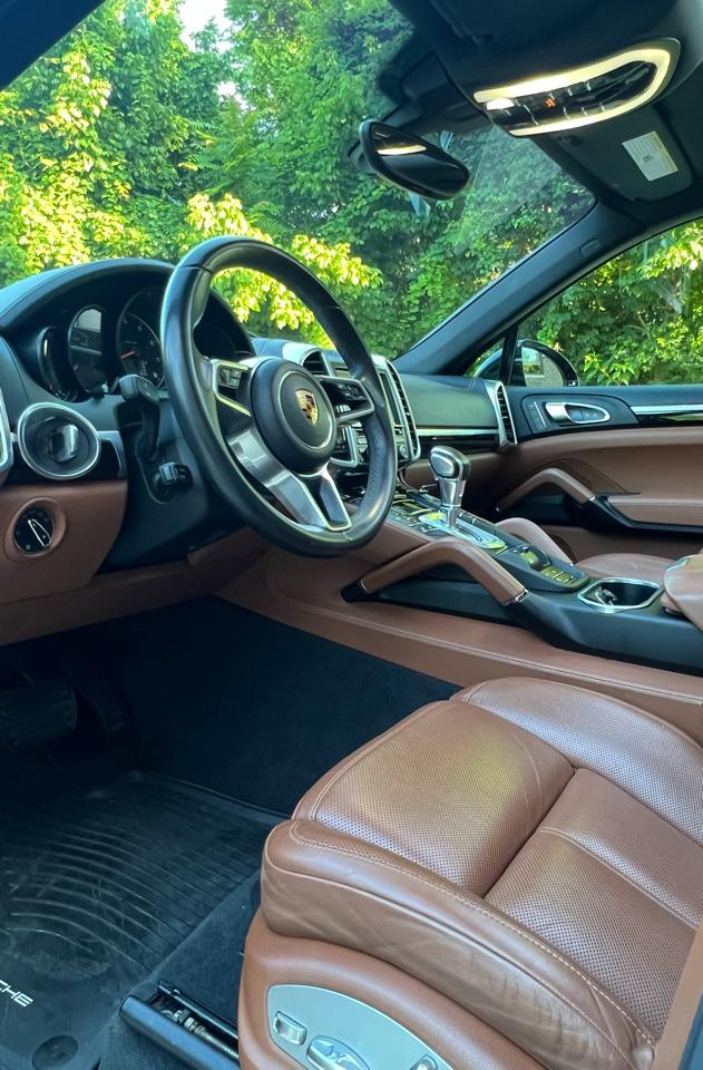 Porsche Cayenne Base 2016