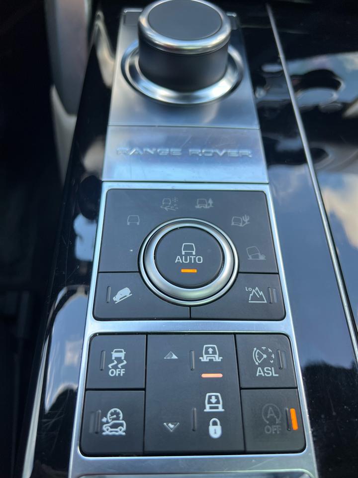Land Rover Range Rover Supercharged LWB 2016