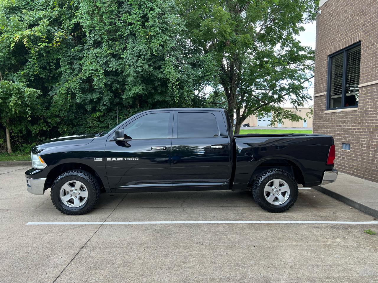 RAM 1500 Sport Crew Cab 4WD 2011