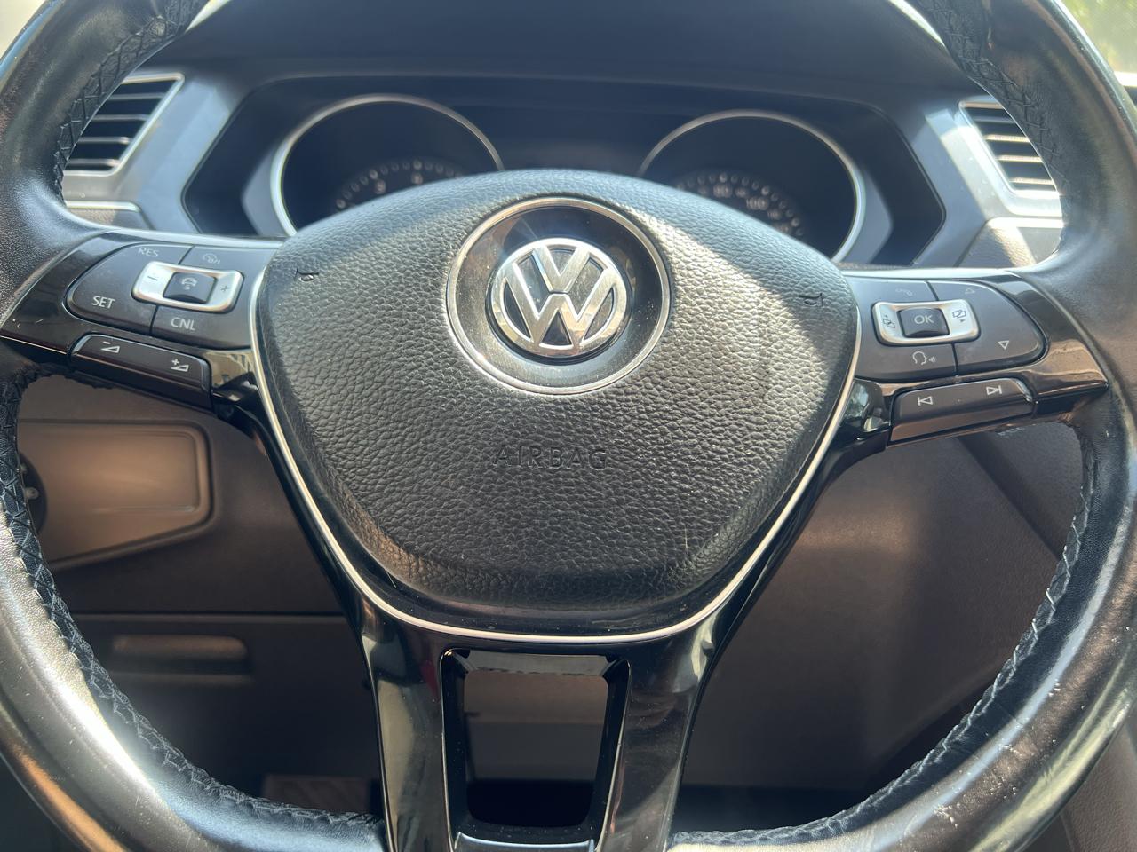 Volkswagen Tiguan SE 2018