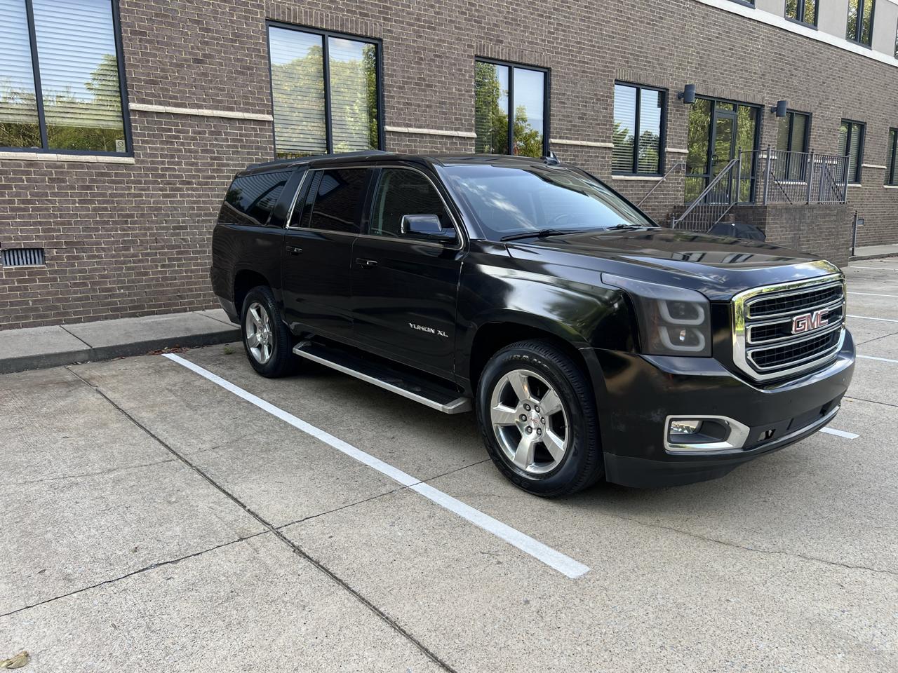GMC Yukon XL SLE 2WD 2017